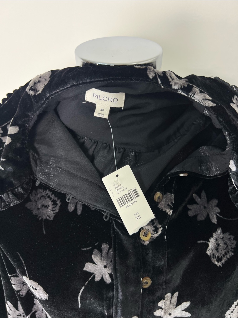 Pilcro Anthropologie Keira Velvet Floral Collared Blouse XS NWT Black Romantic - Picture 9 of 10